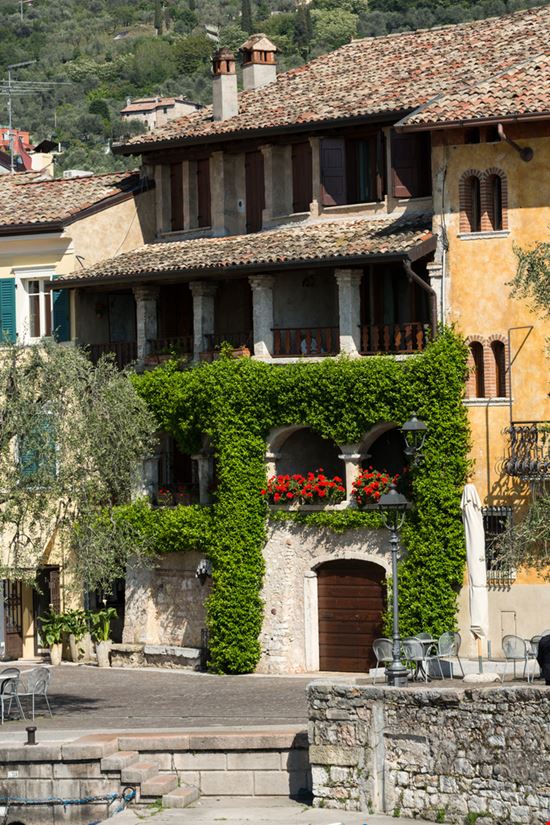 Torri del Benaco Torri del Benaco wjarek - Shutterstock.com 