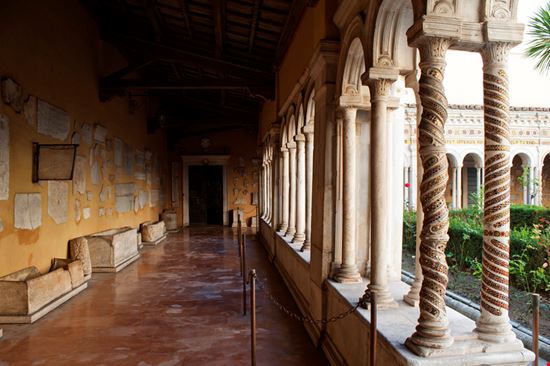 Chiostro Basilica di San Paolo Chiostro Basilica di San Paolo  