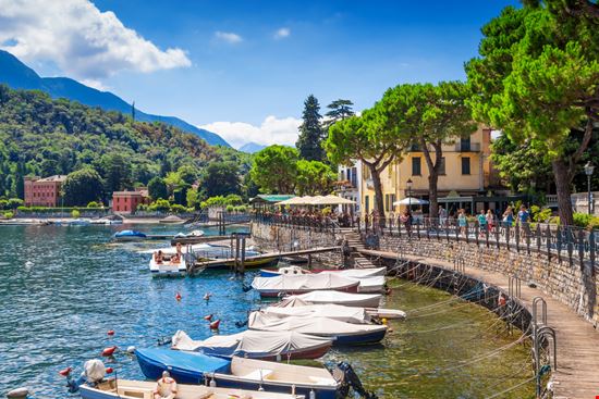 Lenno Lenno iryna1 - Shutterstock.com 