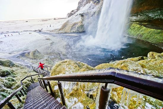Cascata di Seljalandsfoss Cascata di Seljalandsfoss Javen - Shutterstock.com 