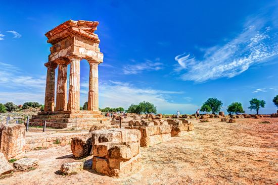 Valle dei Templi Valle dei Templi Romas_Photo - Shutterstock.com 