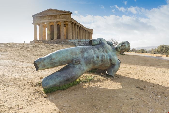 Valle dei Templi - Valle dei Templi - Croci Cascino - Shutterstock.com