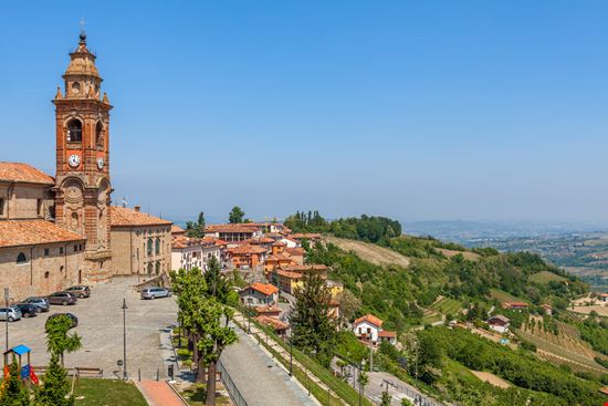 Diano d'Alba Diano d'Alba Rostislav Glinsky - Shutterstock.com 