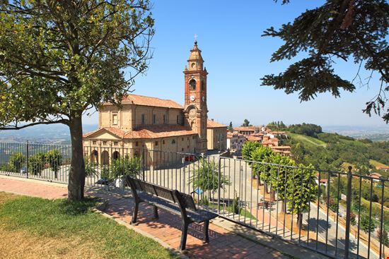 Diano d'Alba Diano d'Alba Rostislav Glinsky - Shutterstock.com 