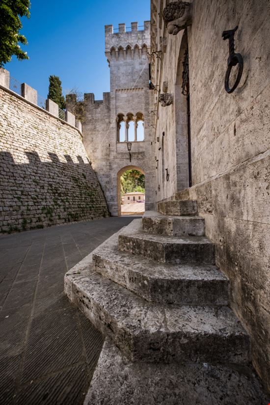Serre di Rapolano Serre di Rapolano @robertonencini - Shutterstock.com/solo uso editoriale 
