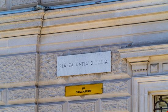 Trieste Piazza Unità d'Italia Jack Krier / Shutterstock.com 
