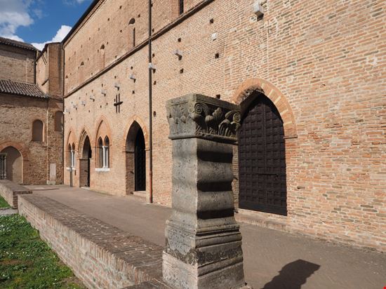 Abbazia di Pomposa Un capolavoro di architettura monastica Shutterstock.com 
