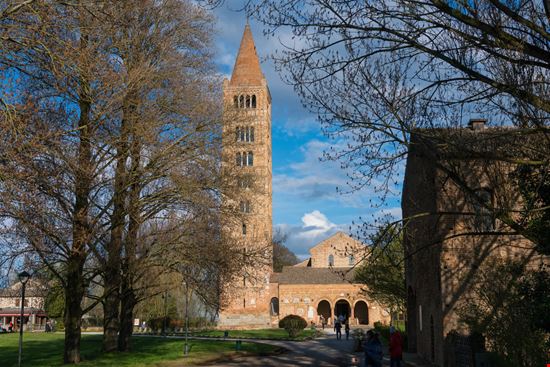 Abbazia di Pomposa Un capolavoro di architettura monastica starmaro / Shutterstock.com 
