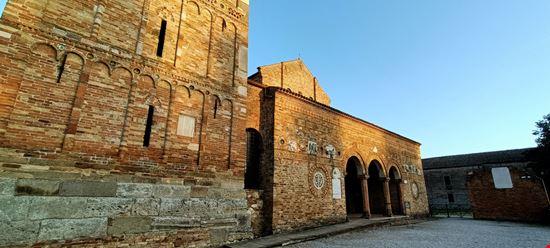 Abbazia di Pomposa Un capolavoro di architettura monastica Shutterstock.com 