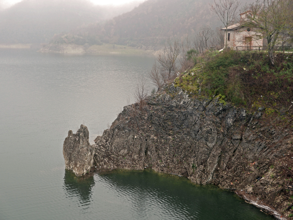 Castel di Tora