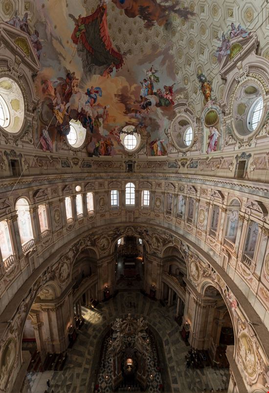 Vicoforte Santuario Shutterstock.com 