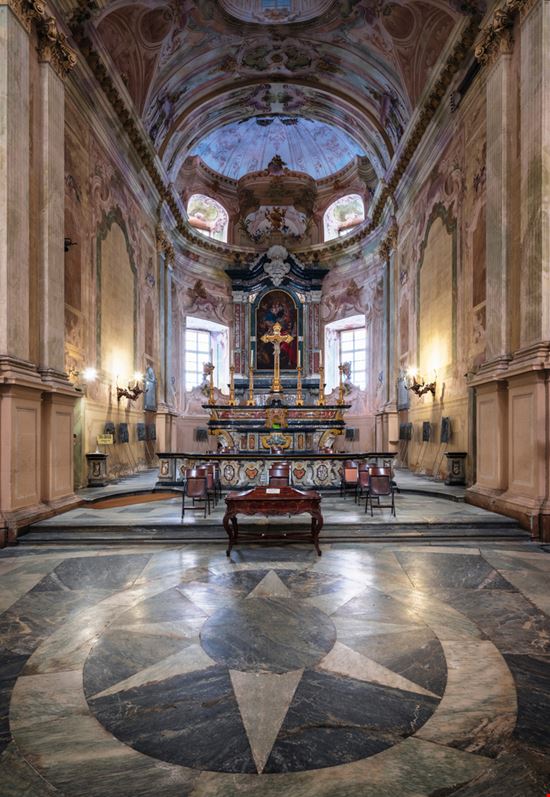 Vicoforte Santuario Roberto Giachino / Shutterstock.com 