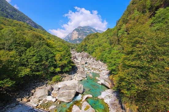 Locarno Valle Verzasca Shutterstock.com 