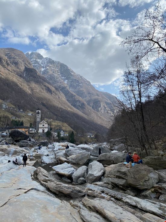 Locarno Valle Verzasca Shutterstock.com 