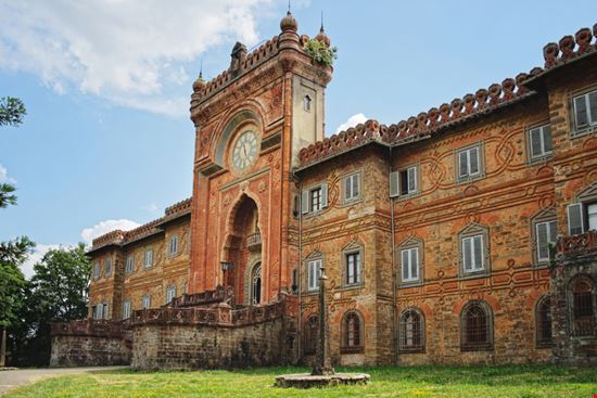 Reggello Castello di Sammezzano Shutterstock.com 