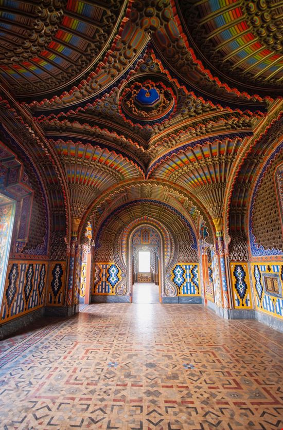 Reggello Castello di Sammezzano Kotroz / Shutterstock.com 