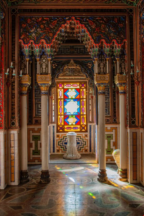 Reggello Castello di Sammezzano Kotroz / Shutterstock.com 