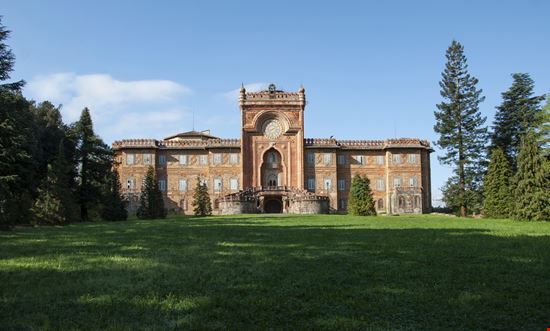 Reggello Castello di Sammezzano Kotroz / Shutterstock.com 