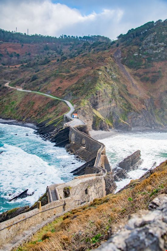 Bermeo San Juan de Gaztelugatxe Shutterstock.com 