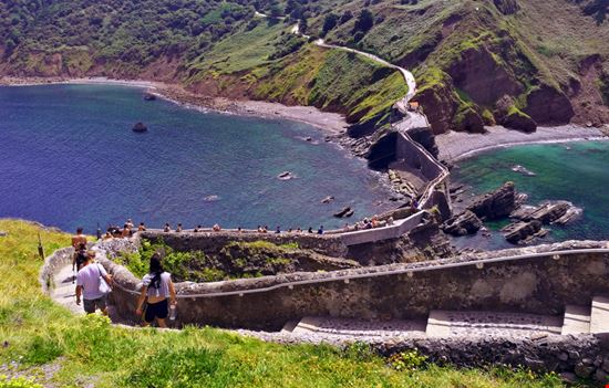 Bermeo San Juan de Gaztelugatxe David Moreno Hernandez / Shutterstock.com 