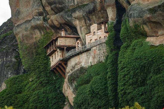 Monasteri di Meteora I monasteri sospesi della Grecia Shutterstock.com 