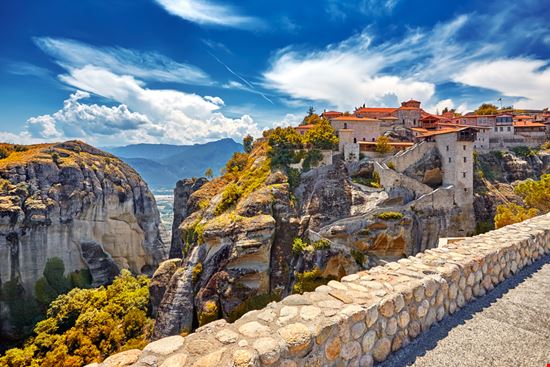 Monasteri di Meteora I monasteri sospesi della Grecia Shutterstock.com 
