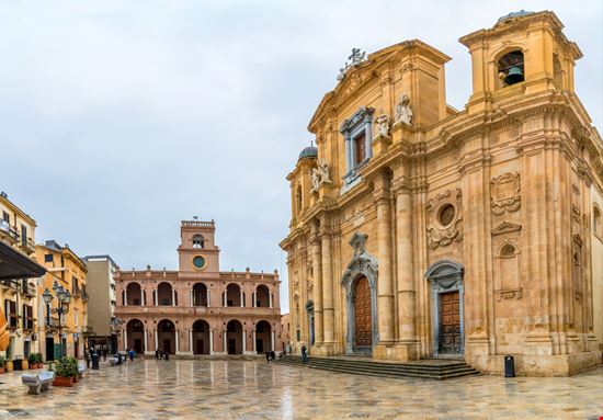 Chiesa Madre Chiesa Madre Eddy Galeotti / Shutterstock.com 