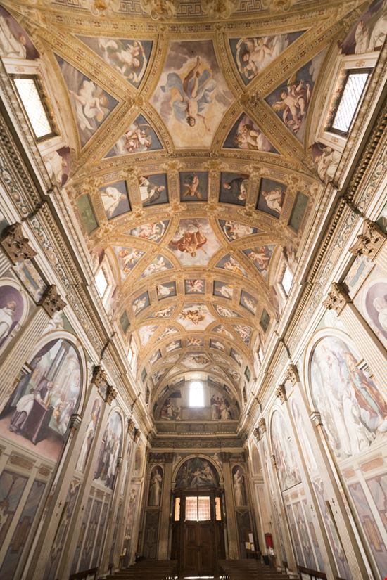 Certosa di Garegnano Certosa di Garegnano Claudio Giovanni Colombo / Shutterstock.com 
