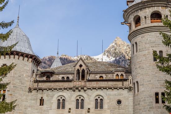 Castel Savoia Castel Savoia ledmark / Shutterstock.com 