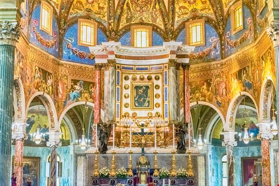 Santuario della Madonna del Rosario Santuario della Madonna del Rosario Marco Rubino / Shutterstock.com 