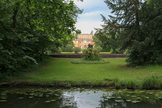 Parco di Villa Sorra Parco di Villa Sorra Nick_Nick / Shutterstock.com 