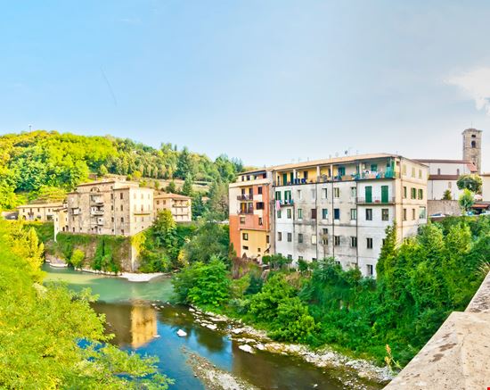 Castelnuovo di Garfagnana Castelnuovo di Garfagnana Eddy Galeotti / Shutterstock.com 
