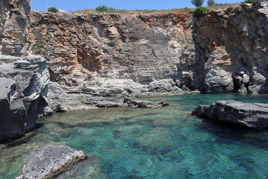Santa Cesarea Terme Porto Miggiano Lucamato / Shutterstock.com 