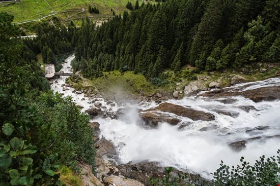 Grawa Wasserfall Grawa Wasserfall JJFarq - Shutterstock.com 