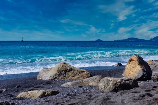 Spiaggia di Punta Corvo Spiaggia di Punta Corvo Paolo Borella - Shutterstock.com 
