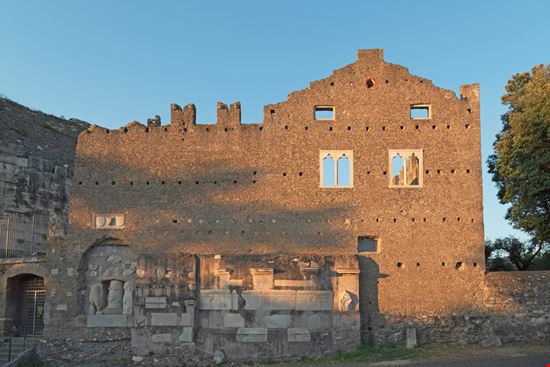 Roma Appia Antica Sergio Di Pasquale Luci / Shutterstock.com 