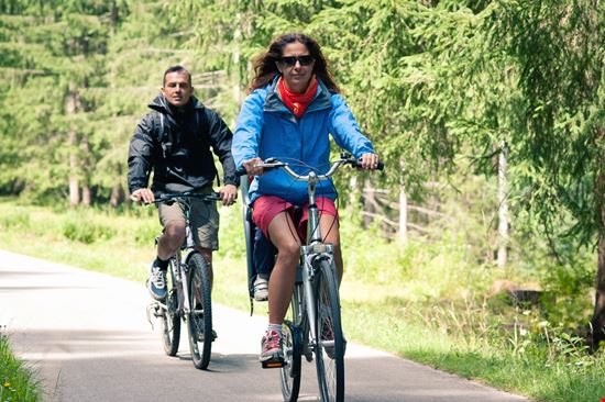 San Candido - Lienz Pista Ciclabile pio3 - Shutterstock.com 