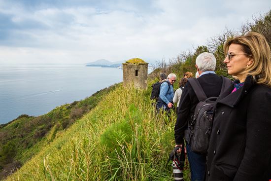 Bacoli Sentiero di Capo Miseno Francesca Sciarra / Shutterstock.com 