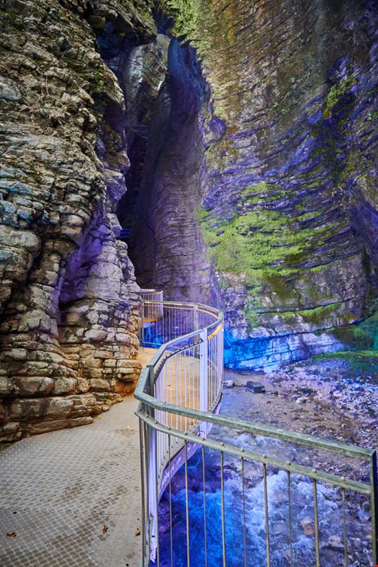 Cascate del Varone Lo splendore delle cascate Danny Iacob - Shutterstock.com 