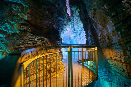 Cascate del Varone Lo splendore delle cascate Danny Iacob - Shutterstock.com 