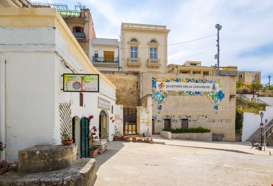 Grottaglie Quartiere delle ceramiche ValerioMei / Shutterstock.com 