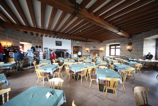 Austria Il Nido dell'Aquila RogerMechan / Shutterstock.com 