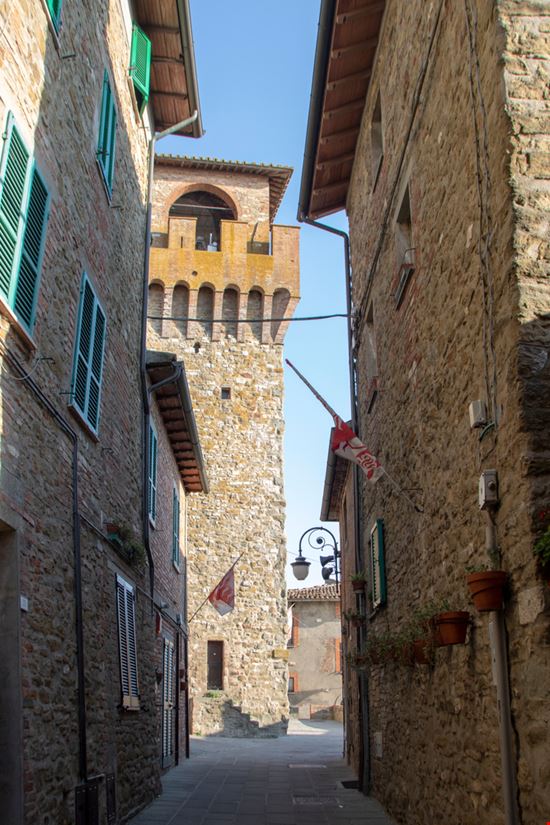 Passignano sul Trasimeno Rocca di Passignano Shutterstock.com 