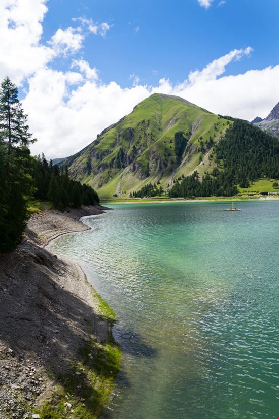 Livigno Lago di Livigno josefkubes - Shutterstock.com 