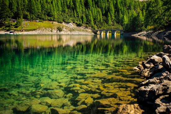 Livigno Lago di Livigno Sona Kabatova - Shutterstock.com 