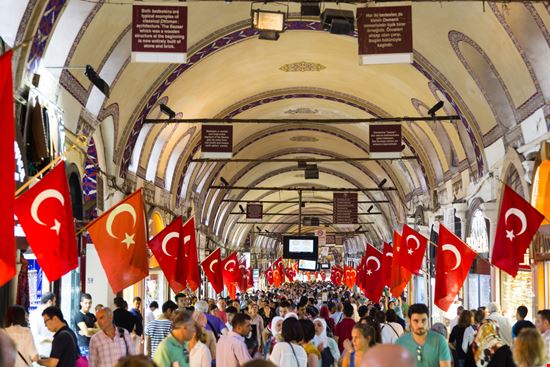 Istanbul Grand Bazar EvrenKalinbacak / Shutterstock.com 