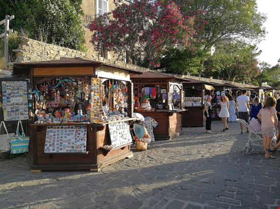 Castellabate Castellabate Lucamato / Shutterstock.com 