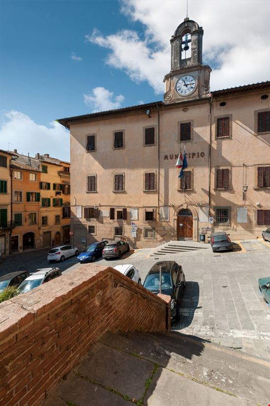 Castelfiorentino Castelfiorentino zummolo - Shutterstock.com 