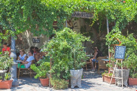 Savoca Bar Vitelli Restuccia Giancarlo / Shutterstock.com 