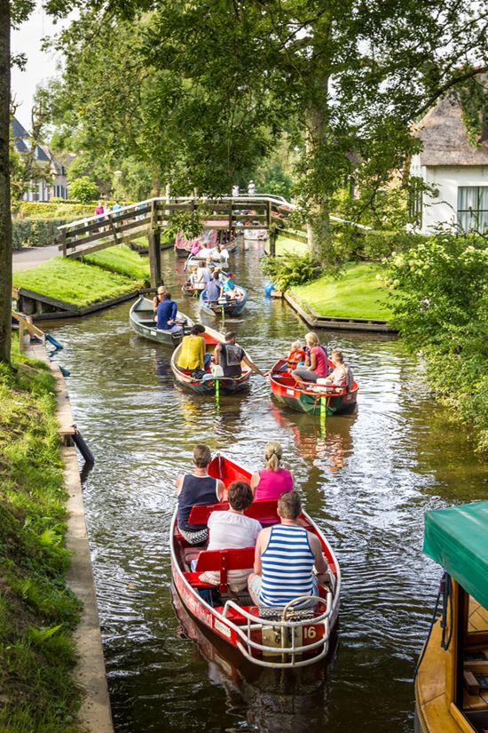 Giethoorn Giro tra i canali Travel-Fr / Shutterstock.com 